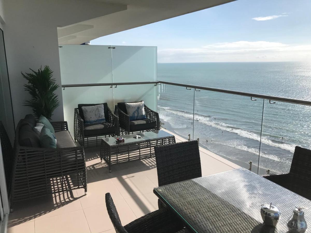 Resort Playa Azul Departamentos Frente Al Mar Tonsupa Ngoại thất bức ảnh