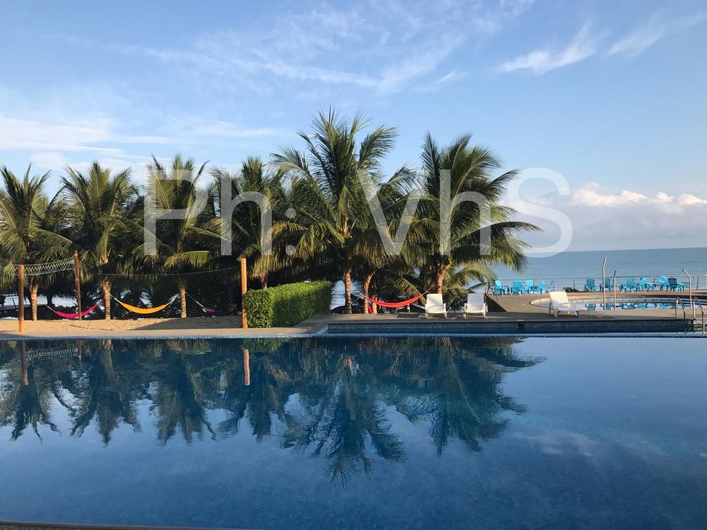 Resort Playa Azul Departamentos Frente Al Mar Tonsupa Ngoại thất bức ảnh