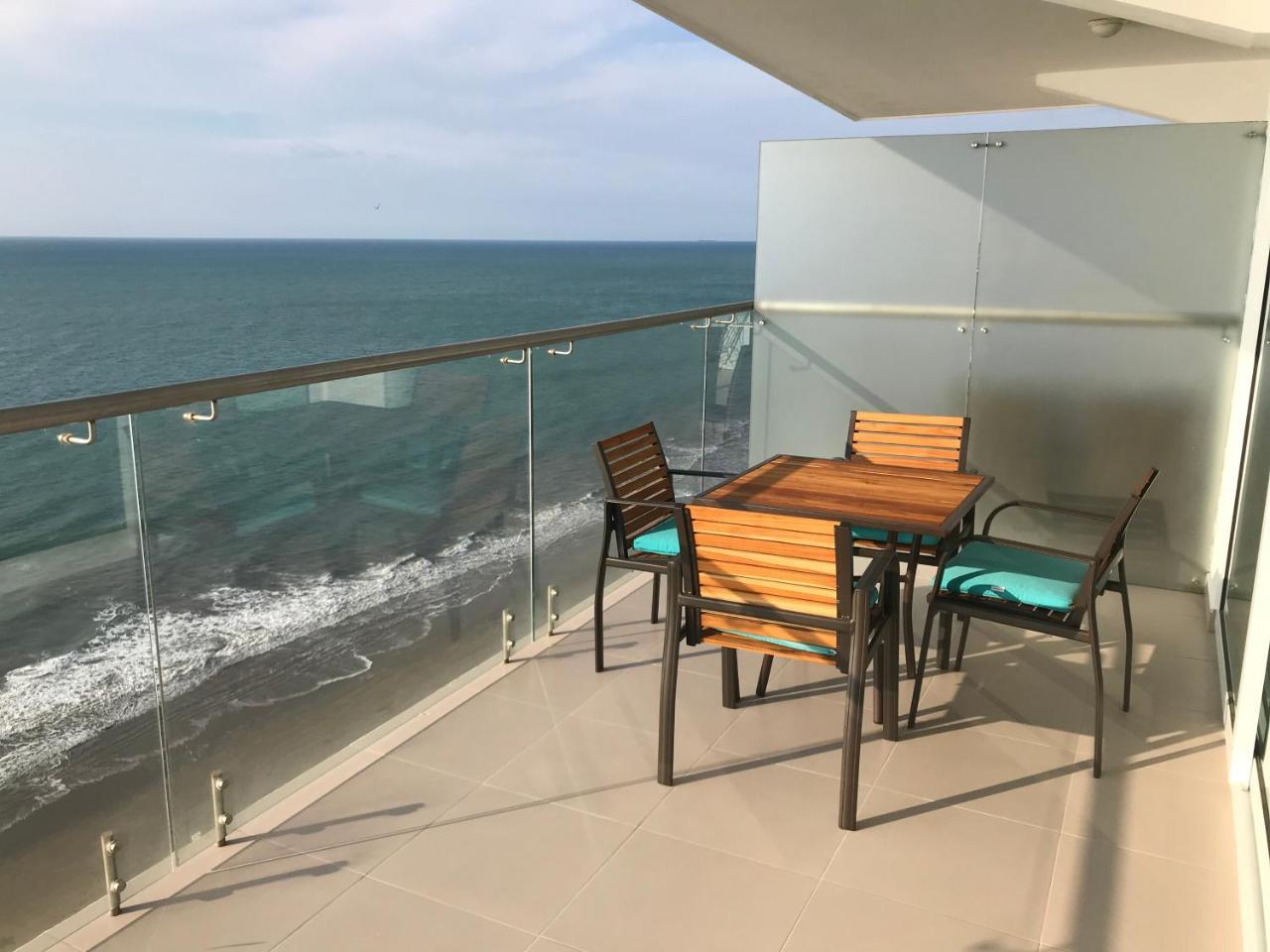 Resort Playa Azul Departamentos Frente Al Mar Tonsupa Ngoại thất bức ảnh