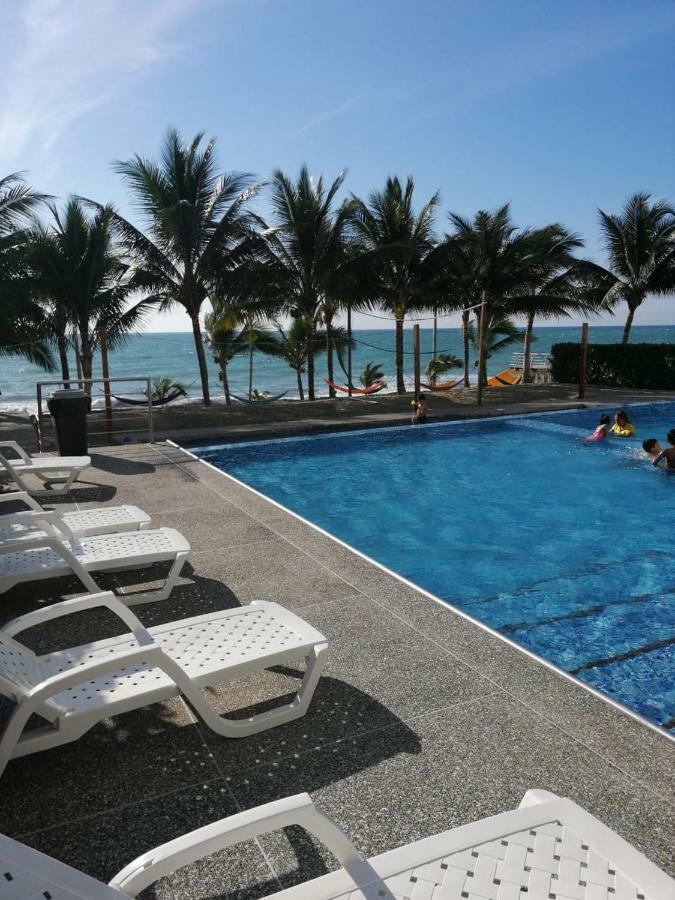 Resort Playa Azul Departamentos Frente Al Mar Tonsupa Ngoại thất bức ảnh