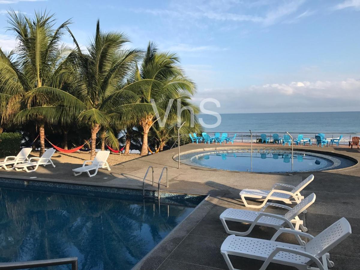 Resort Playa Azul Departamentos Frente Al Mar Tonsupa Ngoại thất bức ảnh